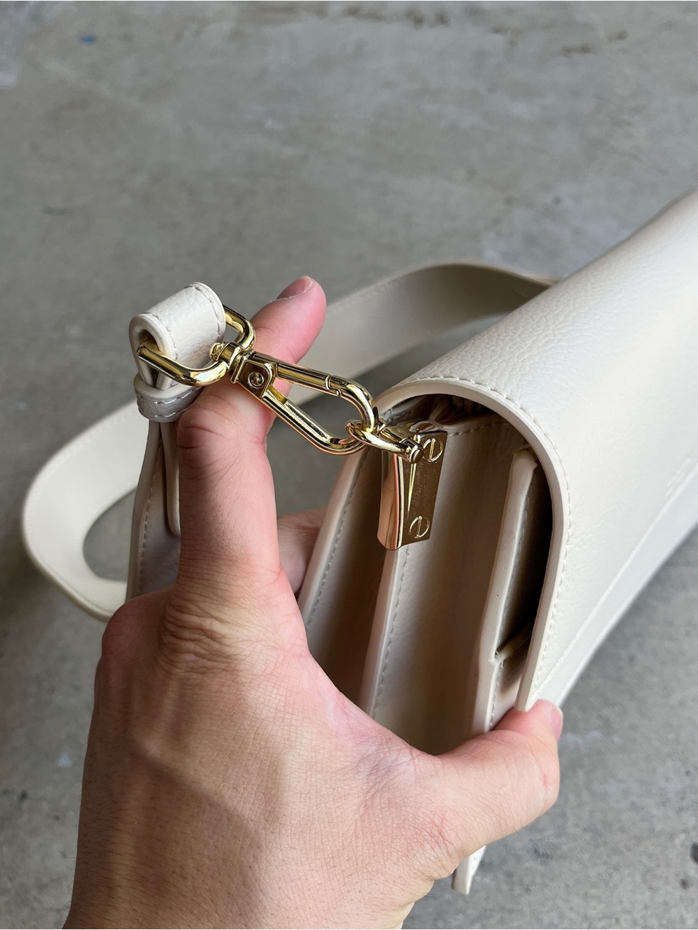 Freja New York Cream Shoulder Bag - Picture 5 of 10